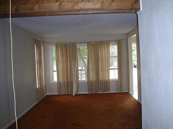 2nd image of 317 Paloma St