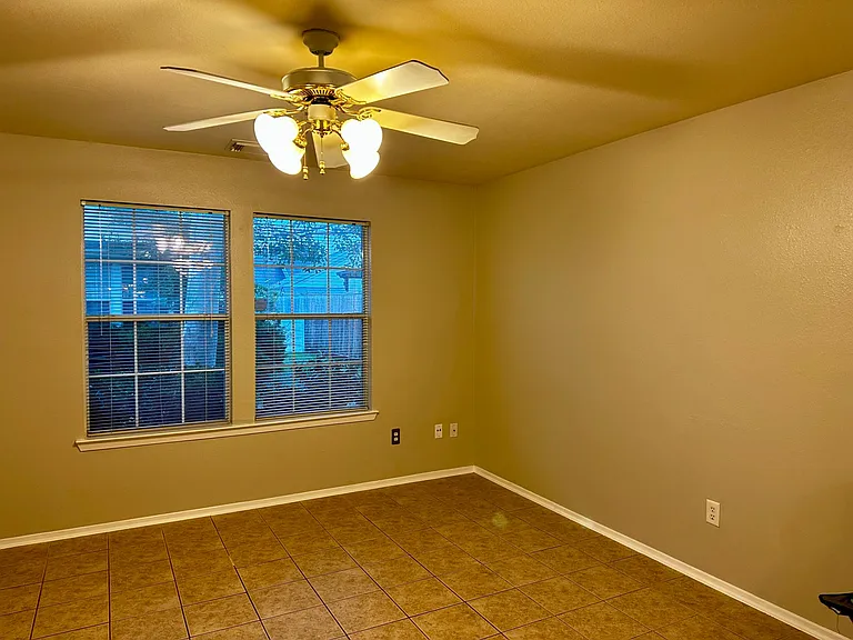 1585 Nichole Woods Dr — Photo 15