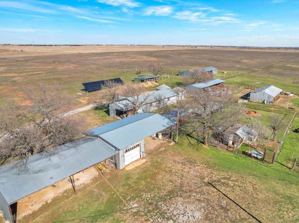 9106 SE Coombs Rd, Lawton, OK 73501