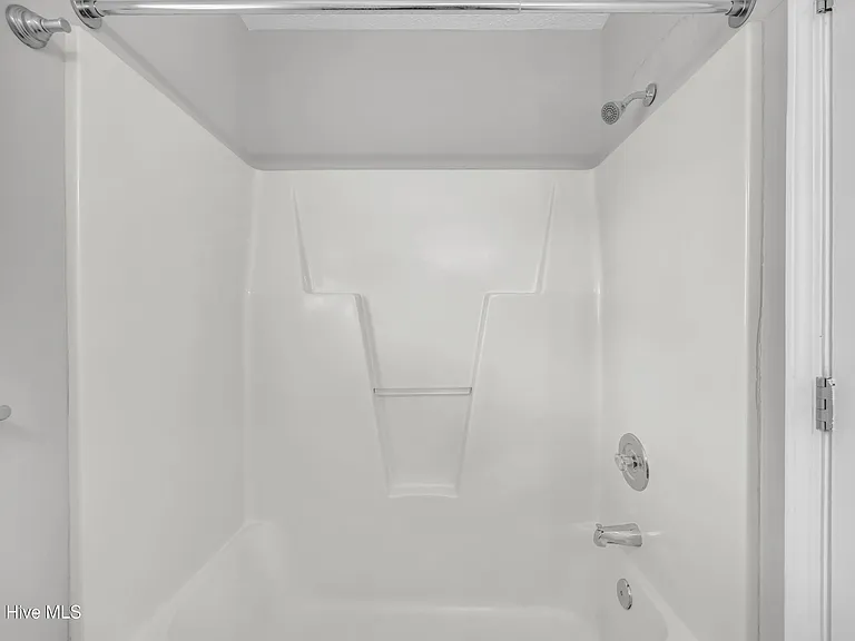 7005 Alamosa Dr — Photo 16