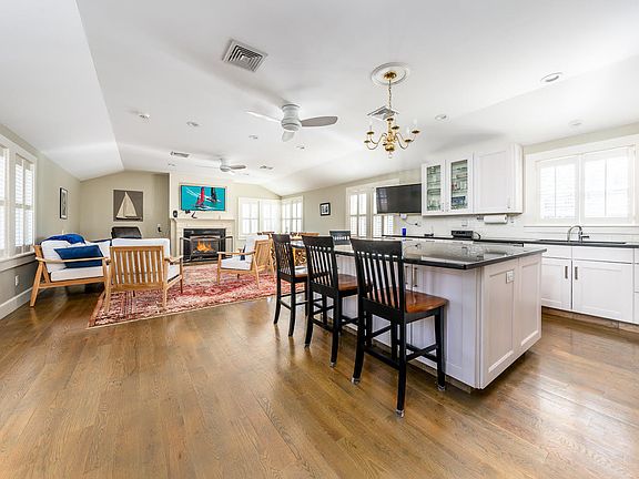 5th image of 96 Standish Way