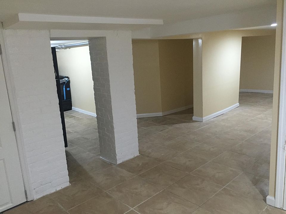 1st image of 70 Van Pelt Ave #70