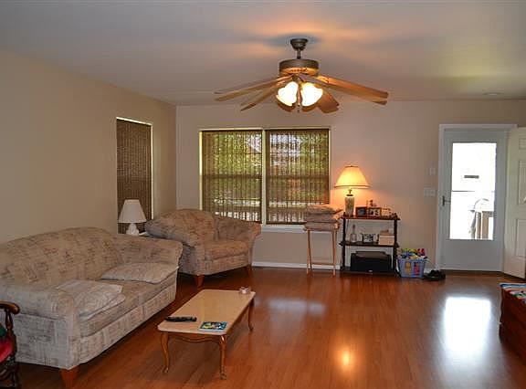 5th image of 36 Woodman Dr