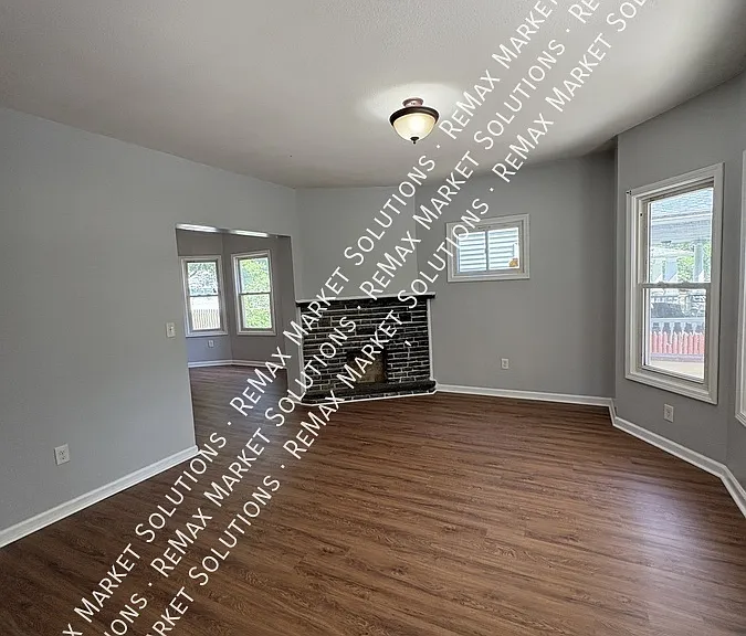 2082 W 87th St #1 — Photo 2