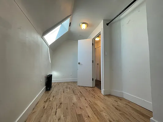 Rented by Compass | media 23