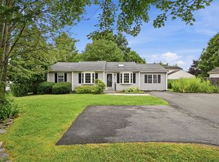 14 Florence Rd, Easthampton, MA 01027