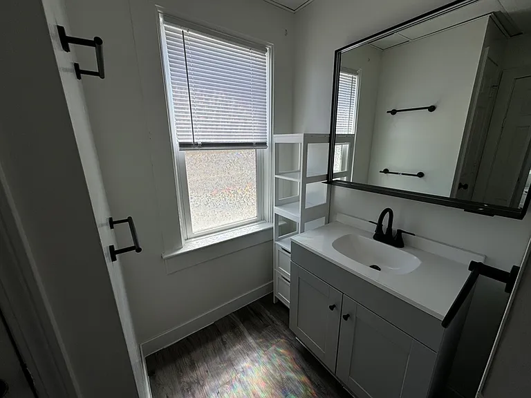 362-364 W Scott St #362 — Photo 11