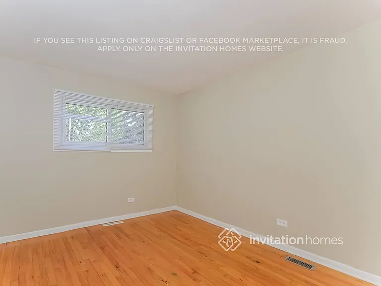 1694 Clifford St — Photo 13
