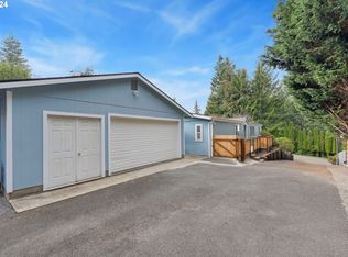 86 Woodridge Rd, Coquille, OR 97423