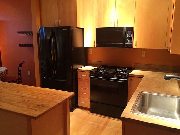 2nd image of 1425 NE 61st Ave APT 210