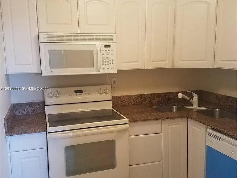 5200 NE 24th Ter #C-312 — Photo 10