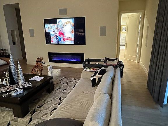 Family room 