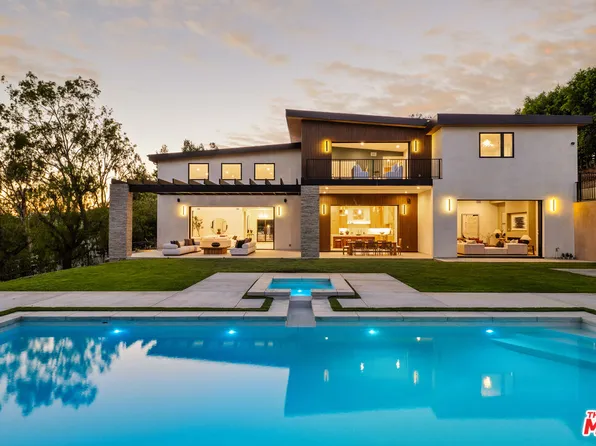 38 Dapplegray Rd, Bell Canyon, CA 91307