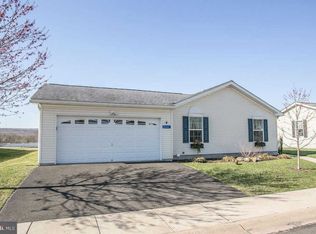 166 Random Rd, Douglassville, PA 19518