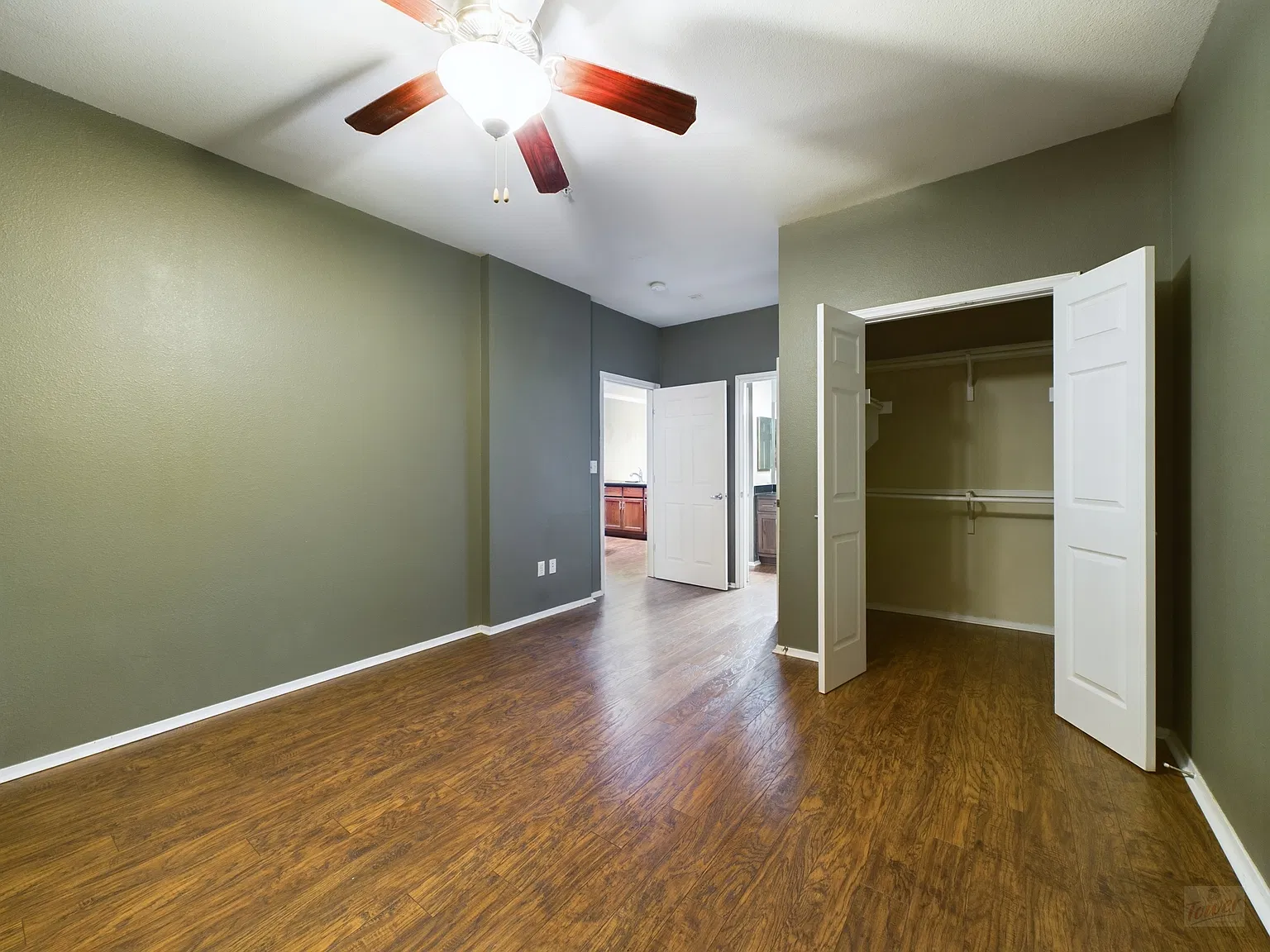 910 W 25th St Apt 505 — Photo 4