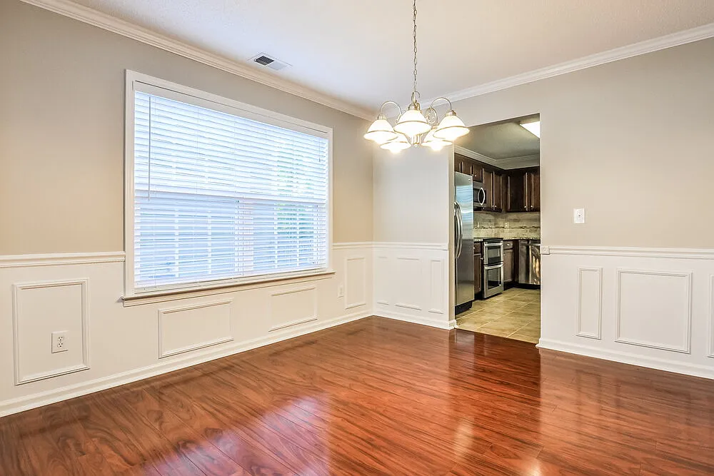 4 bed, 2.5 bath, 2256 sqft, $2,275 — Photo 4