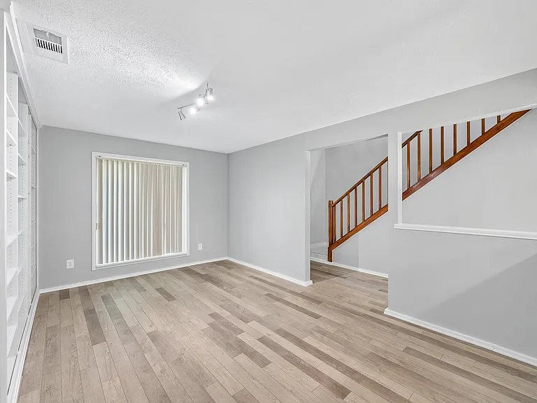 1363 Westgreen Blvd — Photo 8