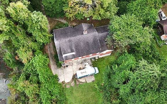 2nd image of 3660 N Stratford Rd NE