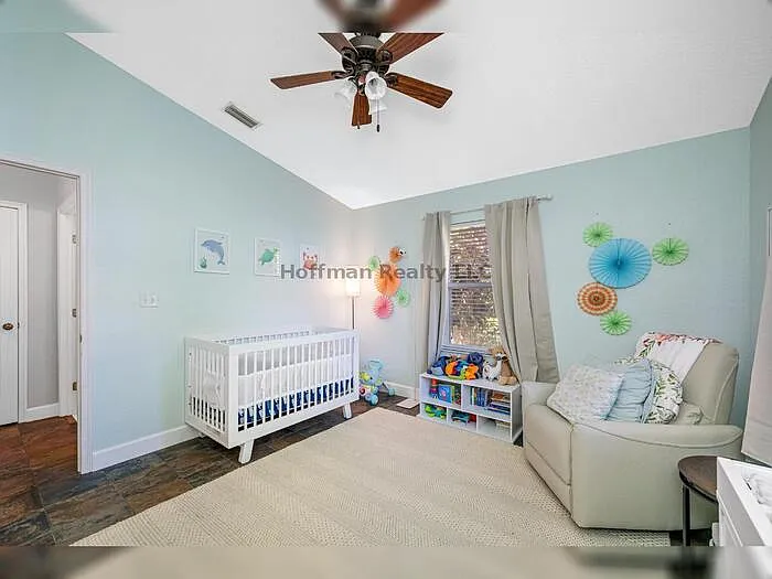 1632 Windsor Pl — Photo 37