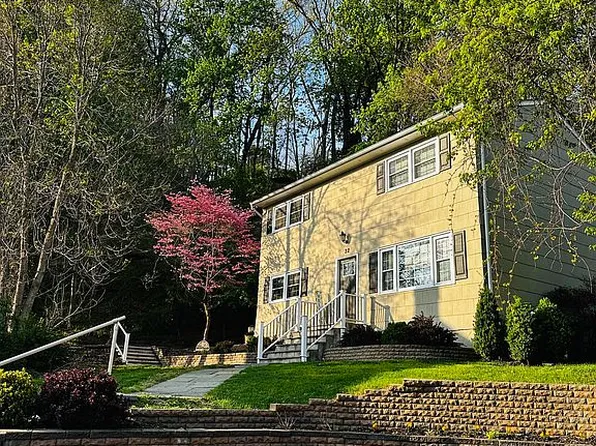 32 Church St, Milford, NJ 08848