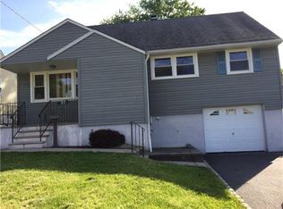 97 Swarthmore Ter, Metuchen, NJ 08840