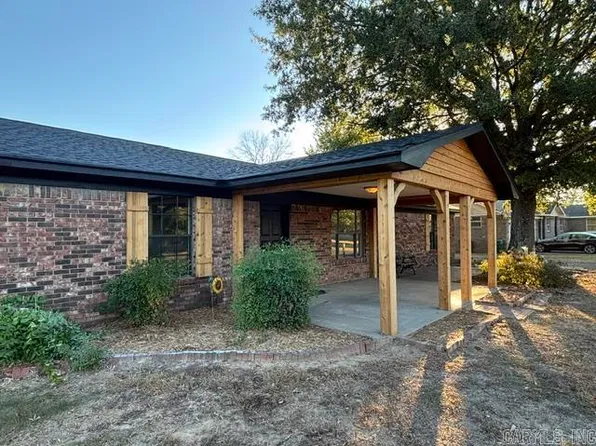 15 Earl Dr, Conway, AR 72032
