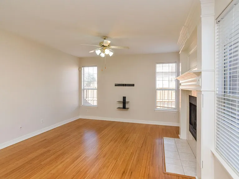 8512 Mesa Verde Dr — Photo 8
