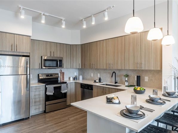 19273 NW 27th Ave APT 3401