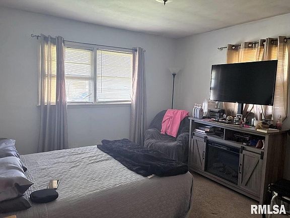 5th image of 2604-2606 W Wardcliffe Dr