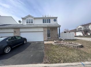 516 Willow Ct, Romeoville, IL 60446