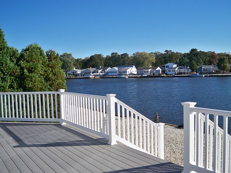 large rear deck to river
