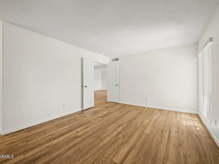 5227 N 24th St #201 — Photo 20