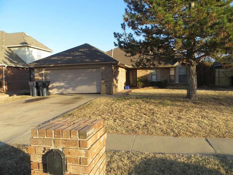 1st image of 12800 Briar Hollow Ln