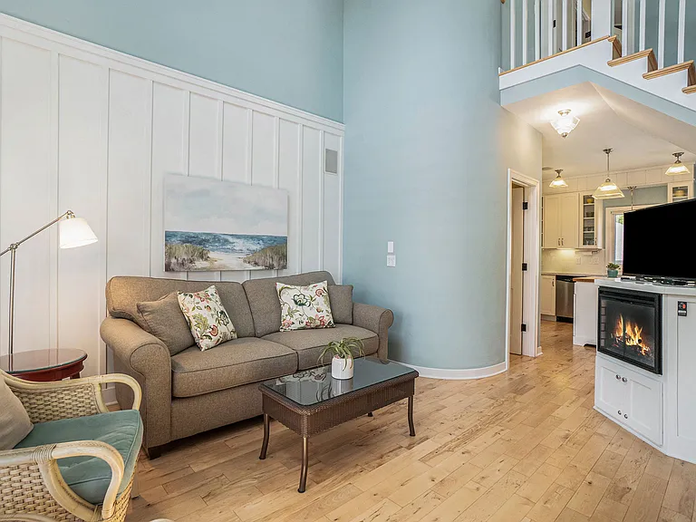 2049 Lake St #2 — Photo 7