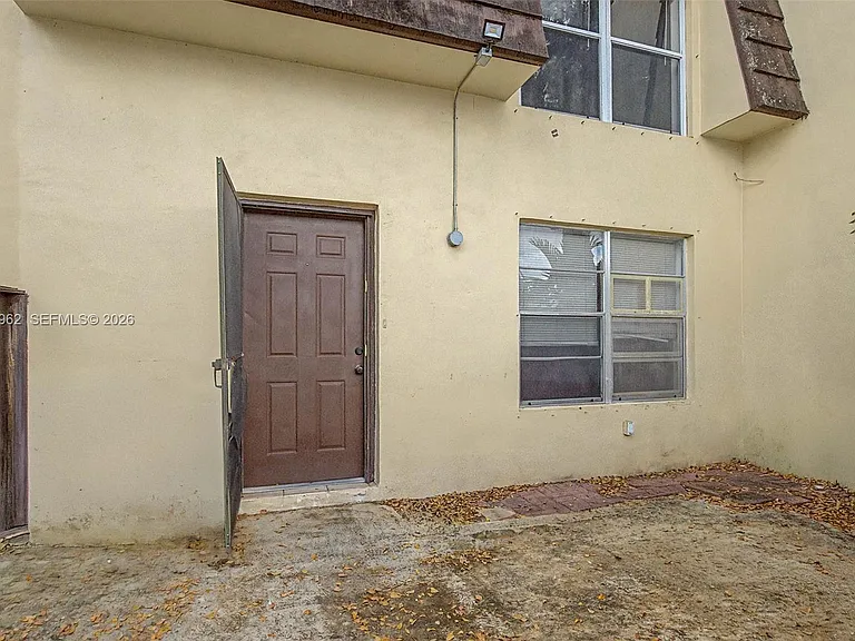 3764 SW 60th Ter #15 — Photo 6