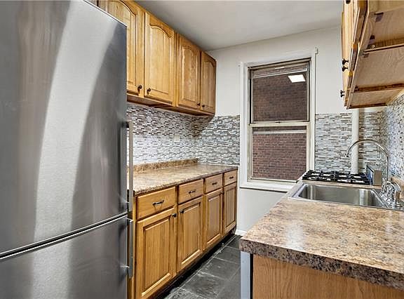 4th image of 3299 Cambridge Ave APT 3K