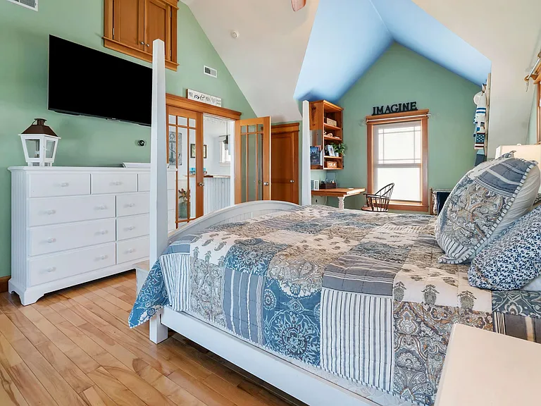 15 Beechwood Ave — Photo 18