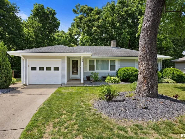 2805 N Easton Pl, Peoria, IL 61604
