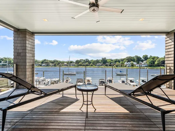 111 Rowayton Ave 201, Norwalk, CT 06853