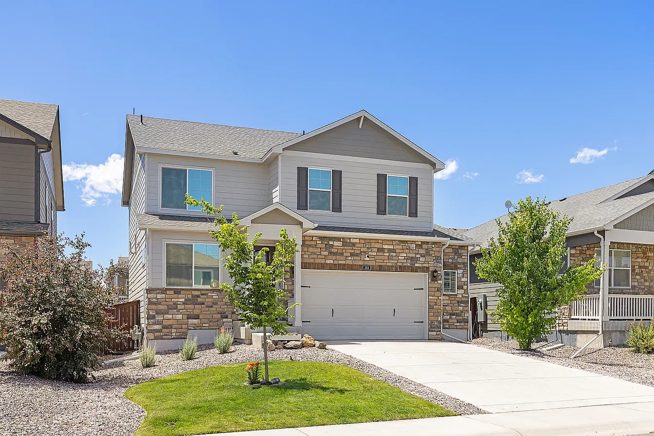 4 bed, 2170 sqft, $3,000 — Photo 2