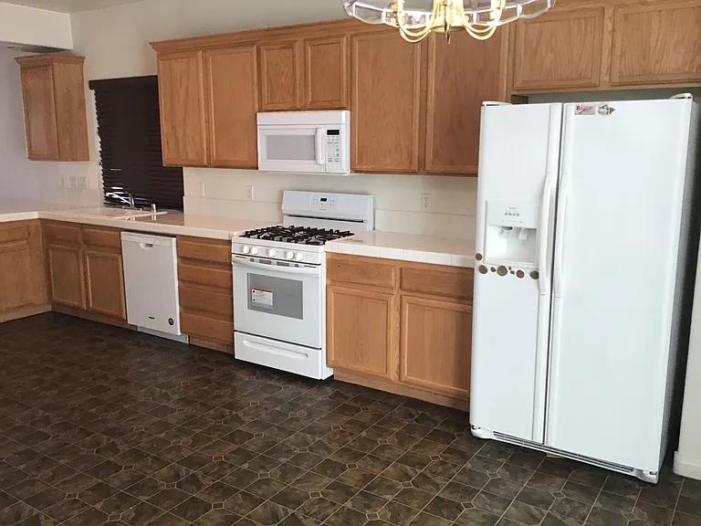 8273 Annual Ridge St — Photo 11