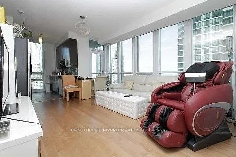 18 Harbour St #3105 — Photo 6