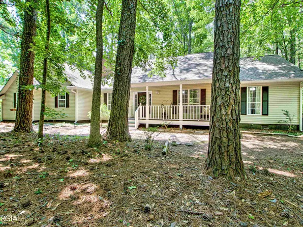 2093 Gordon Rd, Moreland, GA 30259