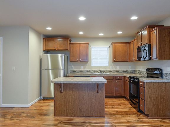 5th image of 3992 SE Lone Oak St
