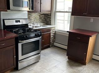 82 Thorne St APT 3, Jersey City, NJ 07307