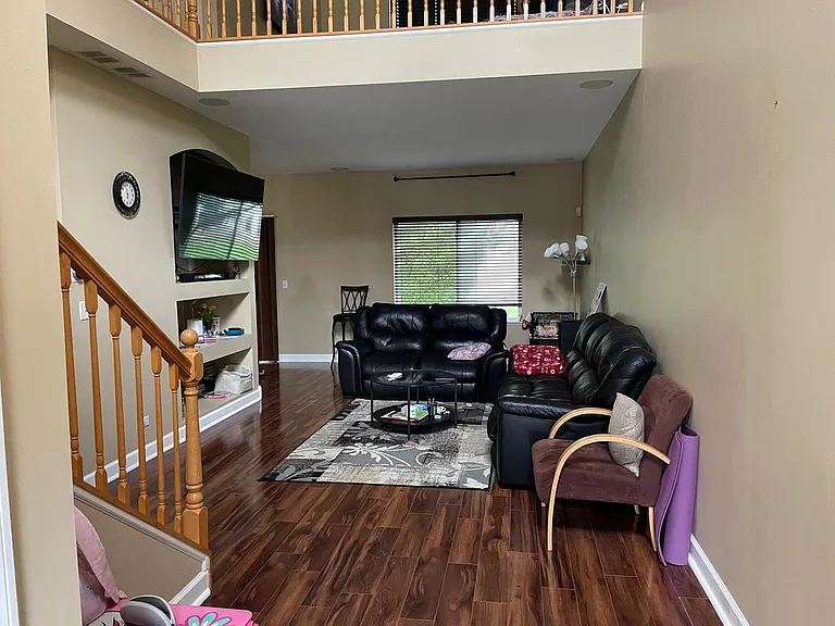 2277 Stoughton Dr — Photo 4