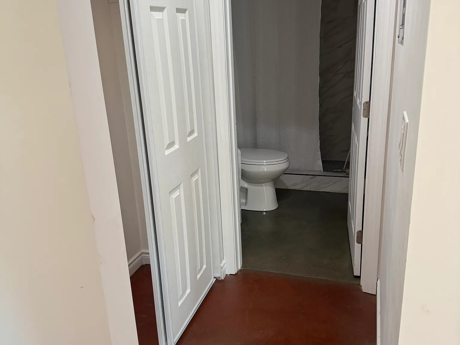 Studio, 560 sqft, $1,650 — Photo 3