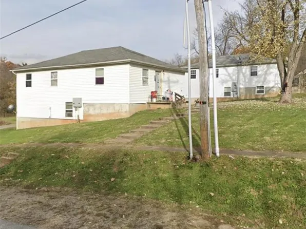 209 W Cedar St, Irondale, MO 63648