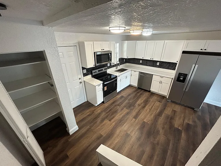1450 NE 151st St #101 — Photo 4