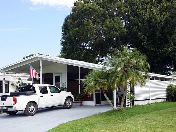 2nd image of 253 Dolphin Cir